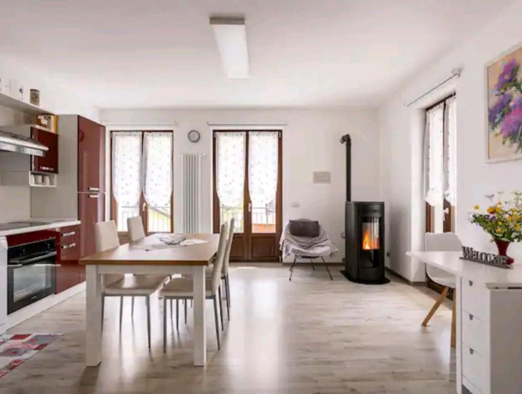 Iris Home Camblione Quarto foto